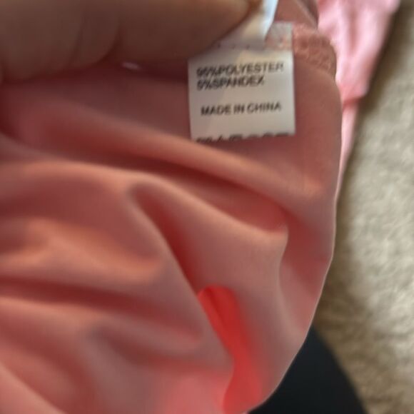 New pink pajama/lounge set. Brand new. Size M - Picture 2 of 3
